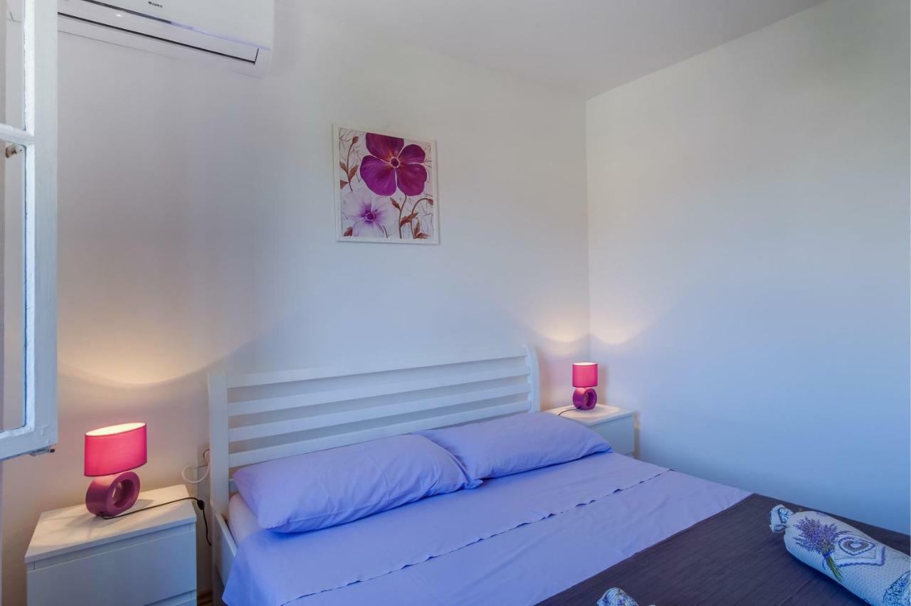Vila Bugevilija Otel Mali Lošinj Dış mekan fotoğraf